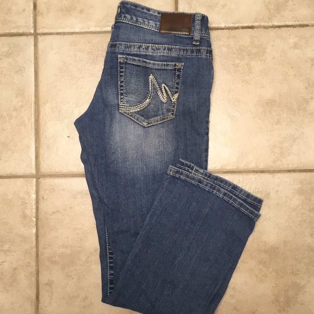Bootcut blue jeans